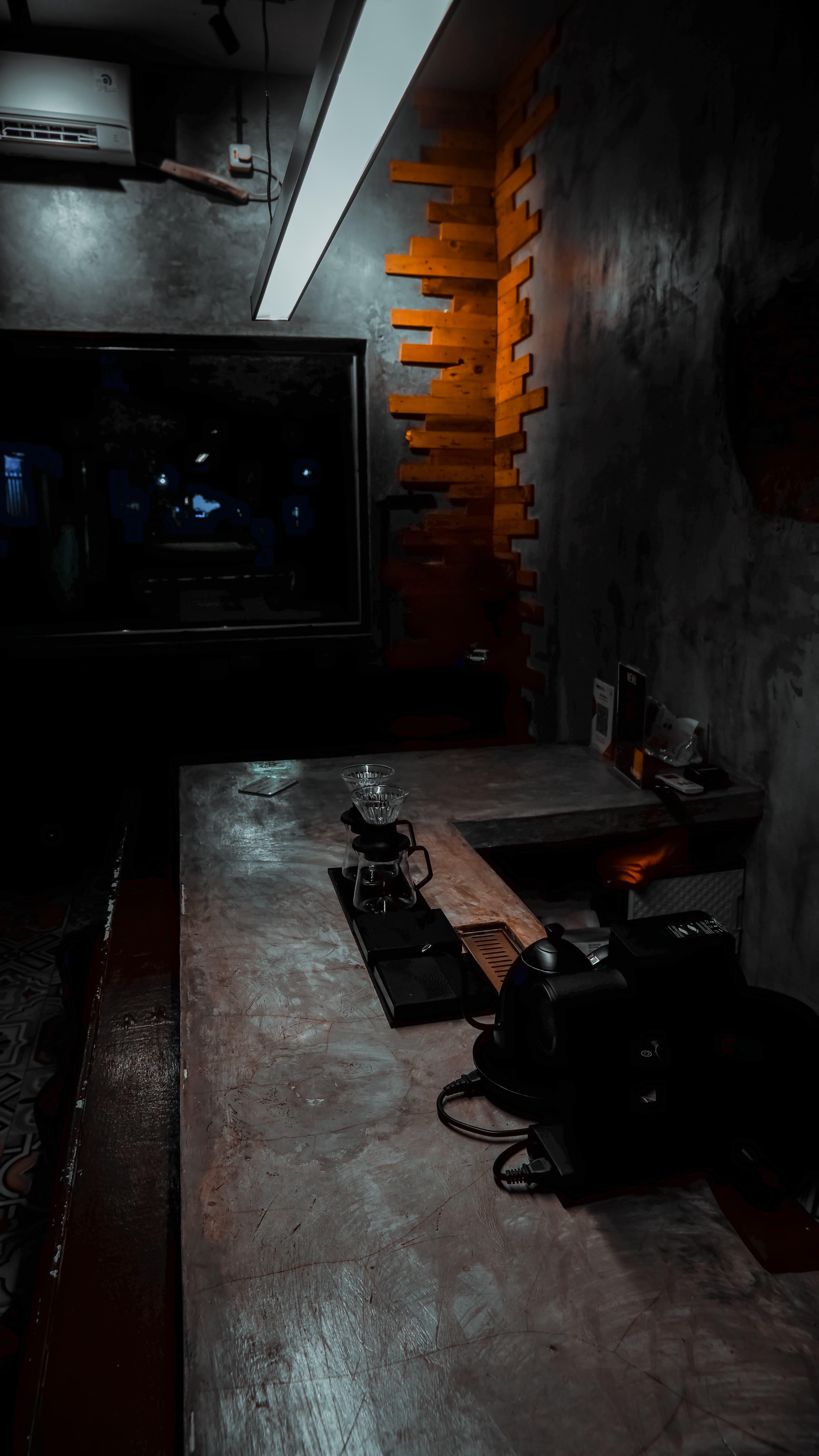 Meja bar Magis Coffee tempat barista meracik kopi